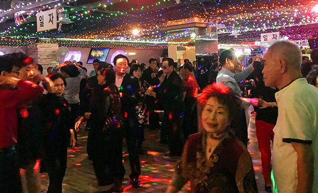 Photo prise sur le vif dans une colatec à Séoul