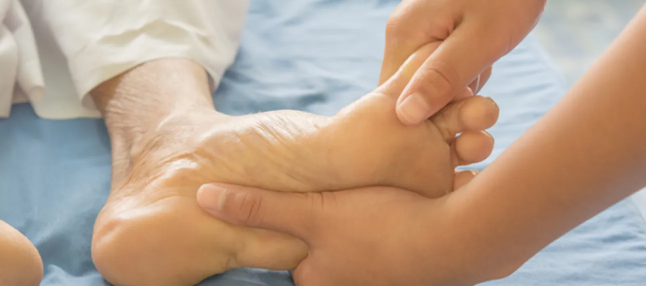 pédicure personnes agées