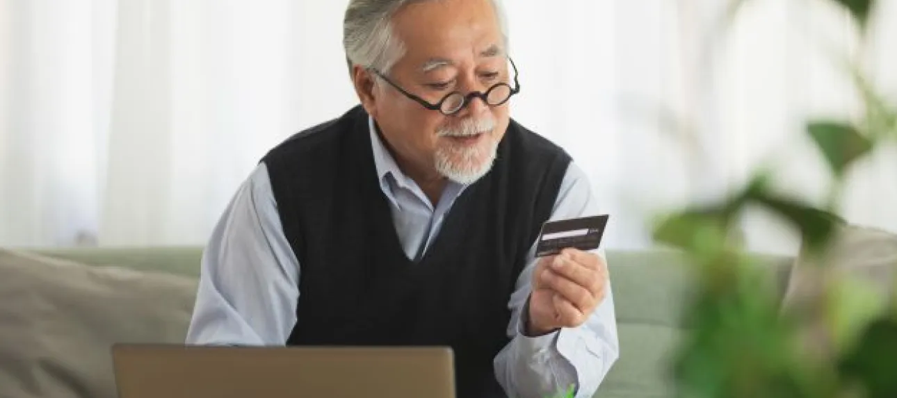 senior japon carte bancaire vignette