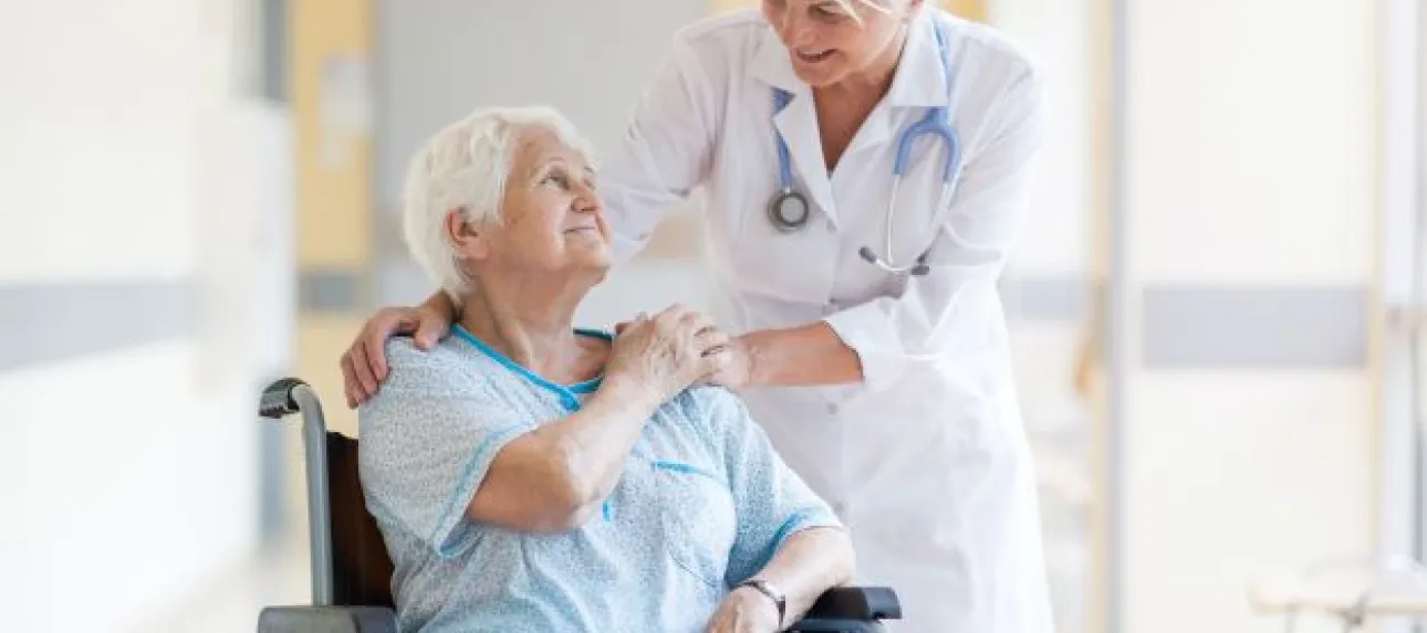 consultation longue personne agee