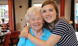 Des étudiants en maison de retraite