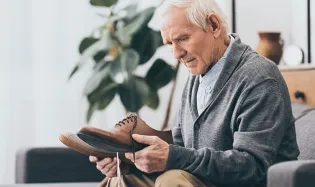 chaussures personnes agées