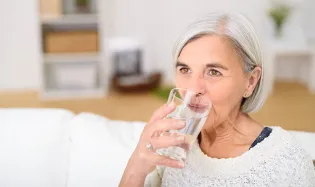 déshydratation personnes agées