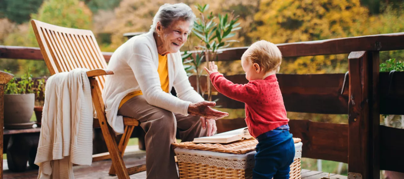 Aménager l'extérieur de la maison d'un senior