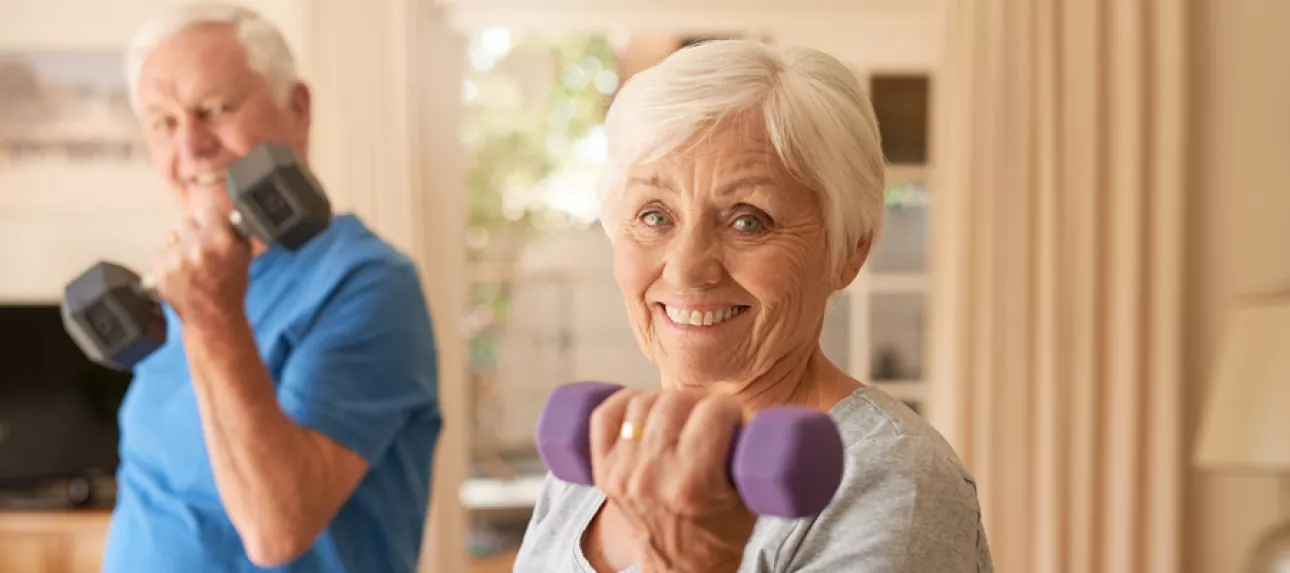 Muscler ses bras seniors