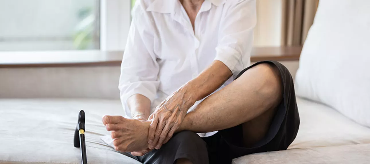 chevilles enflées personnes agées